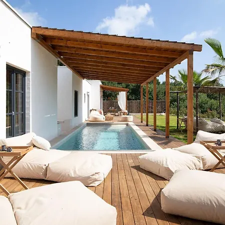Perfektes In Mit Privatem Pool By Interhome