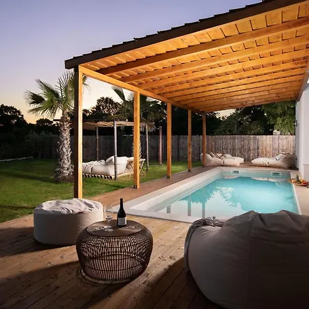 Perfektes In Mit Privatem Pool By Interhome