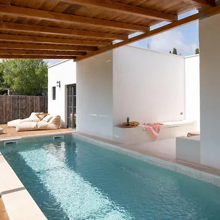 Perfektes In Mit Privatem Pool By Interhome *