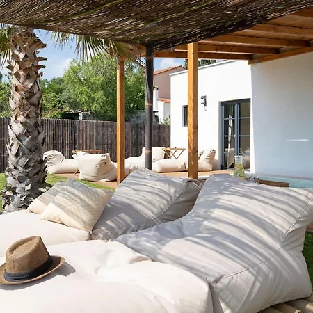Perfektes In Mit Privatem Pool By Interhome